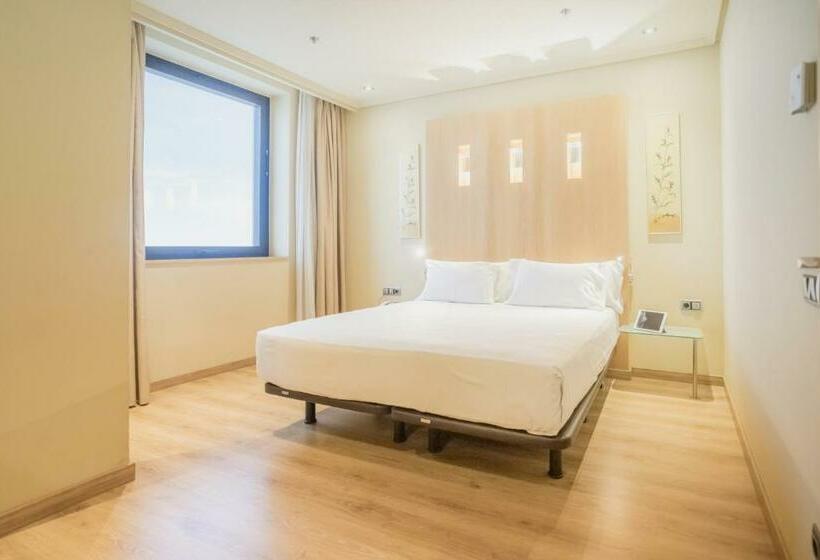 غرفة قياسية, Abba Madrid