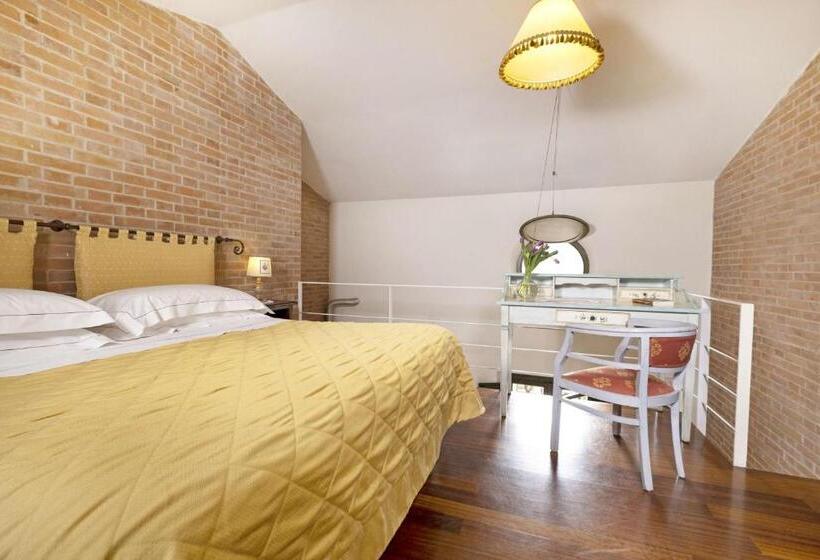 Апартаменты 2 Спальни, Borgo Grondaie