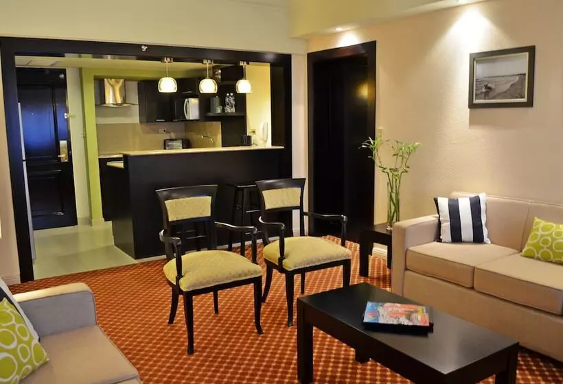 スタンダードスタジオ, Clarion Hotel Real Tegucigalpa