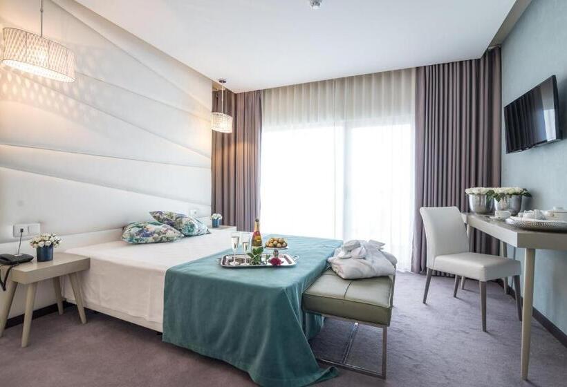 חדק דלוקס עם ג'קוזי, De Ilhavo Plaza & Spa