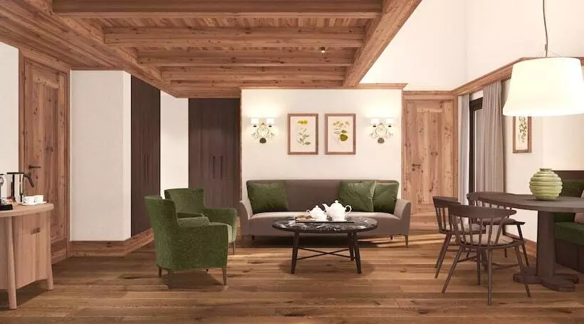سوییت, Faloria Mountain Spa Resort