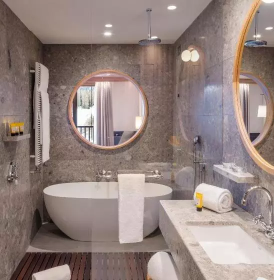 اتاق لوکس, Faloria Mountain Spa Resort