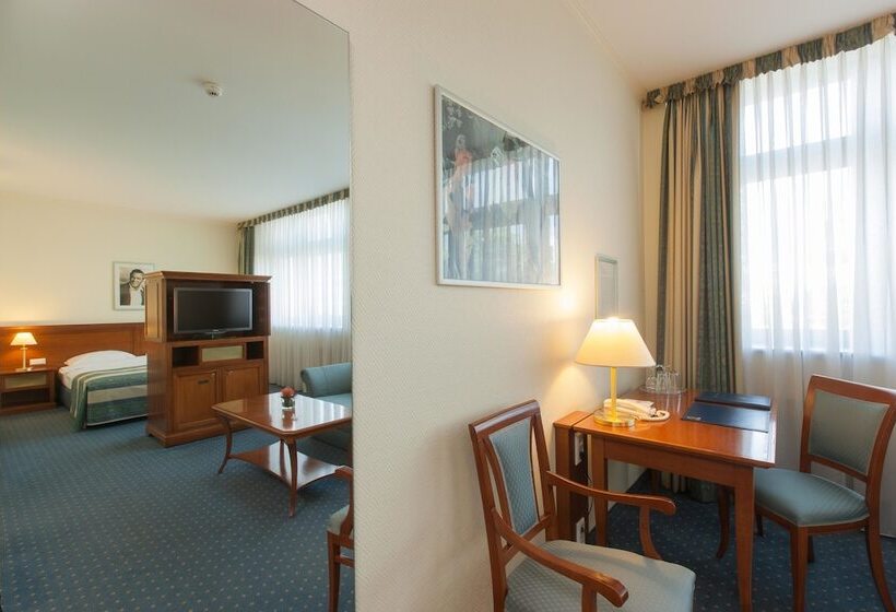 سوییت جونیور, Hollywood Media Hotel Am Kurfürstendamm