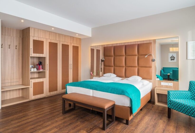 سوییت جونیور لوکس, Hollywood Media Hotel Am Kurfürstendamm