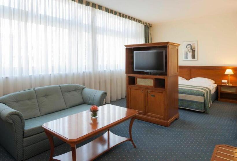 سوییت جونیور, Hollywood Media Hotel Am Kurfürstendamm