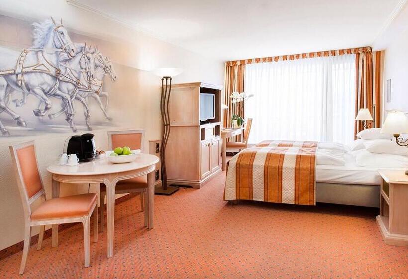 سوییت جونیور, Hollywood Media Hotel Am Kurfürstendamm