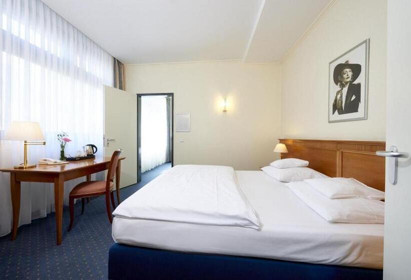 اتاق خانوادگی, Hollywood Media Hotel Am Kurfürstendamm