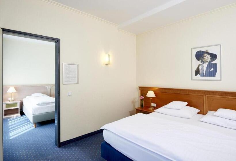 اتاق خانوادگی, Hollywood Media Hotel Am Kurfürstendamm