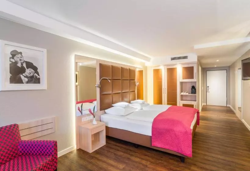 デラックスジュニアスイート, Hollywood Media Hotel Am Kurfürstendamm