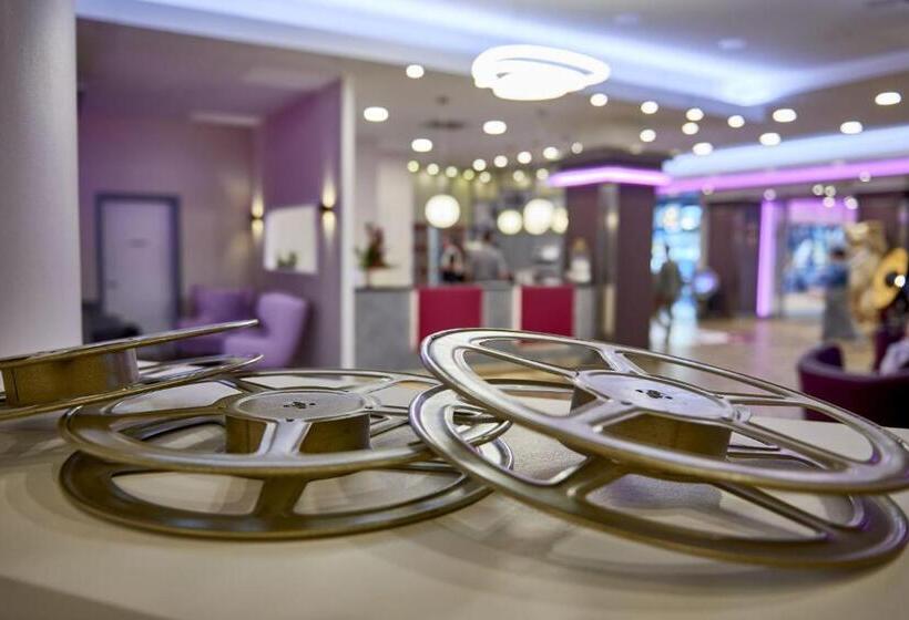 اتاق استاندارد سه نفره, Hollywood Media Hotel Am Kurfürstendamm
