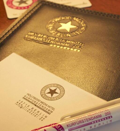 اتاق استاندارد سه نفره, Hollywood Media Hotel Am Kurfürstendamm