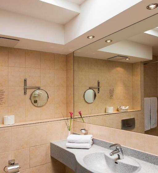 سوییت جونیور با بالکن, Hollywood Media Hotel Am Kurfürstendamm