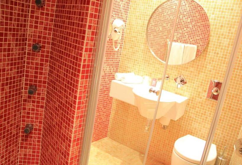 اتاق استاندارد, La Ermita