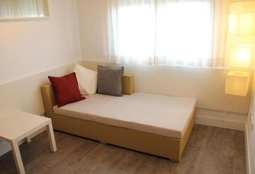 آپارتمان 1 خوابه با بالکن, La Ermita