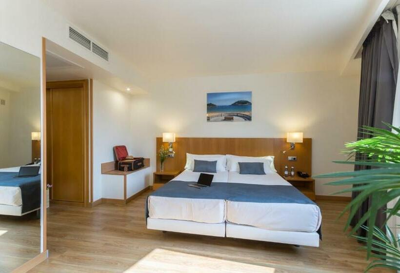 Номер Стандарт, Palacio De Aiete