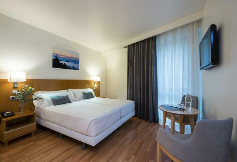 Номер Стандарт, Palacio De Aiete