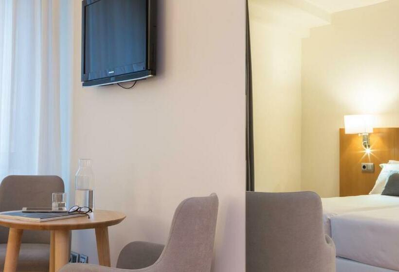 Номер Стандарт, Palacio De Aiete