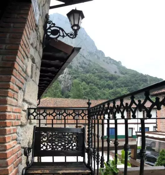 اتاق استاندارد با بالکن, Posada La Cuadrona