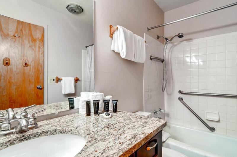 חדר דלוקס, Pyramid