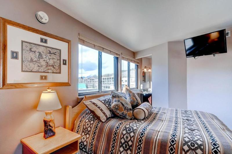 חדר דלוקס, Pyramid