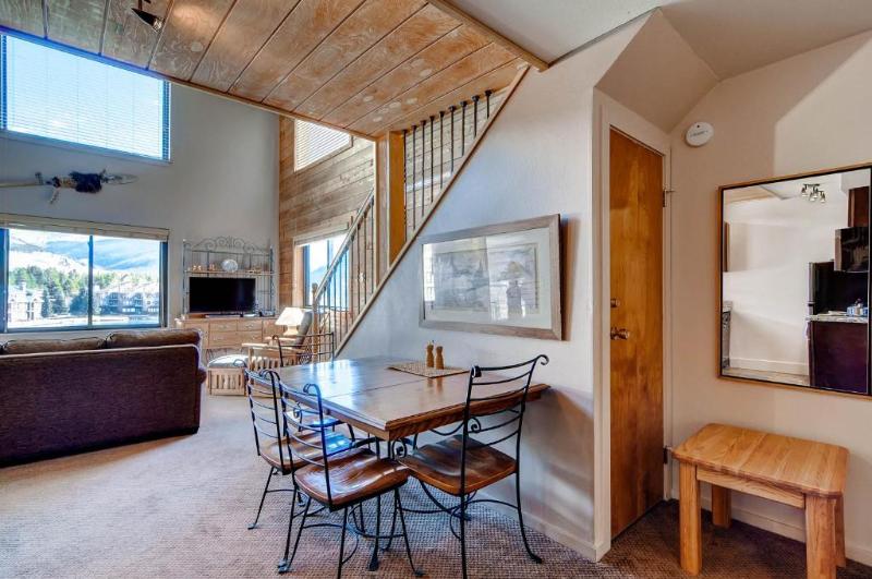 اتاق لوکس, Pyramid