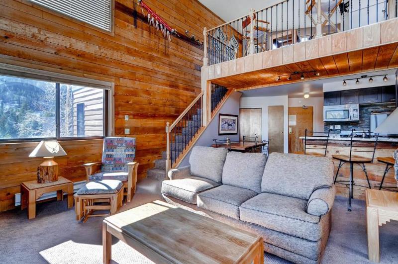 חדר דלוקס, Pyramid