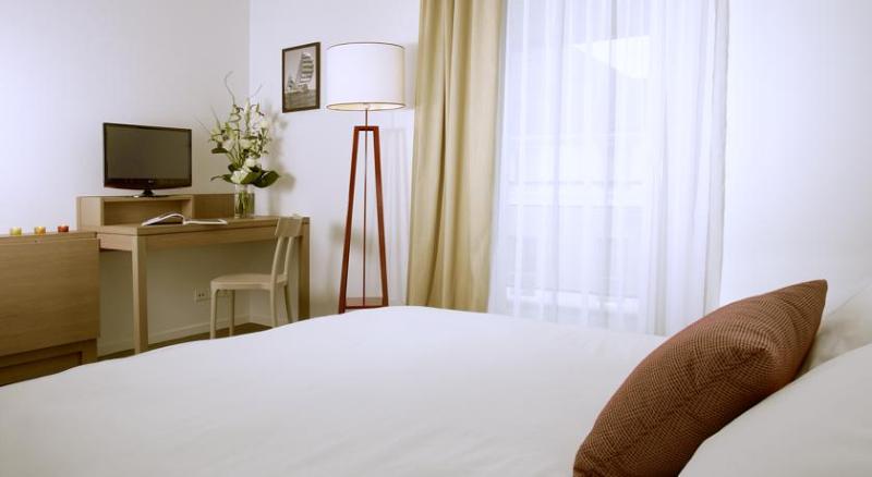 Номер Executive, Swissotel Beijing Hong Kong Macau Center   4km To The Forbidden City