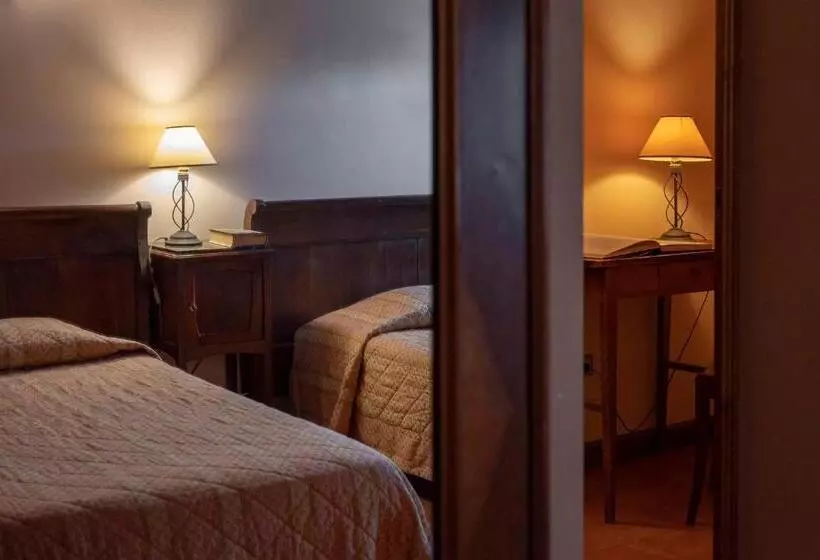 キングサイズベッドのスタンダードルーム, Villaggio Albergo San Lorenzo E Santa Caterina