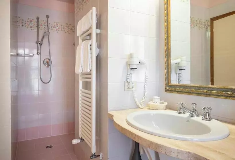 キングサイズベッドのデラックスルーム, Villaggio Albergo San Lorenzo E Santa Caterina