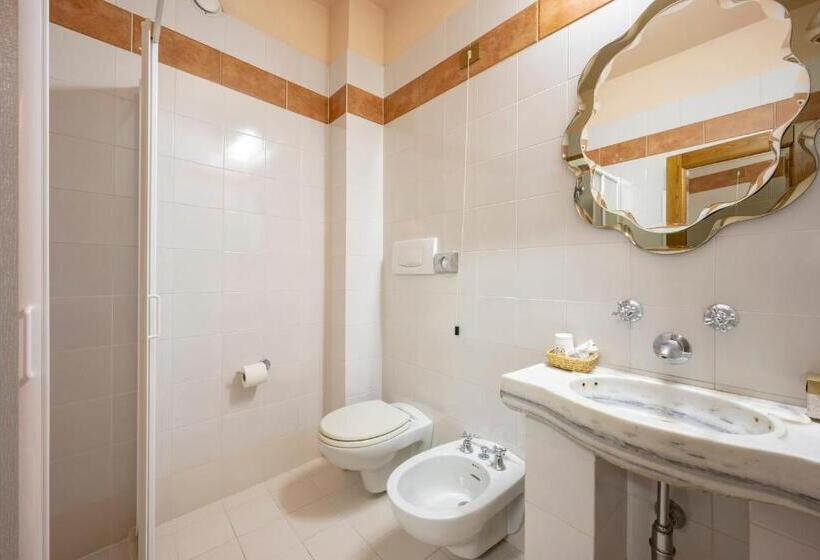 חדר דחוקס עם מיטת קינג, Villaggio Albergo San Lorenzo E Santa Caterina