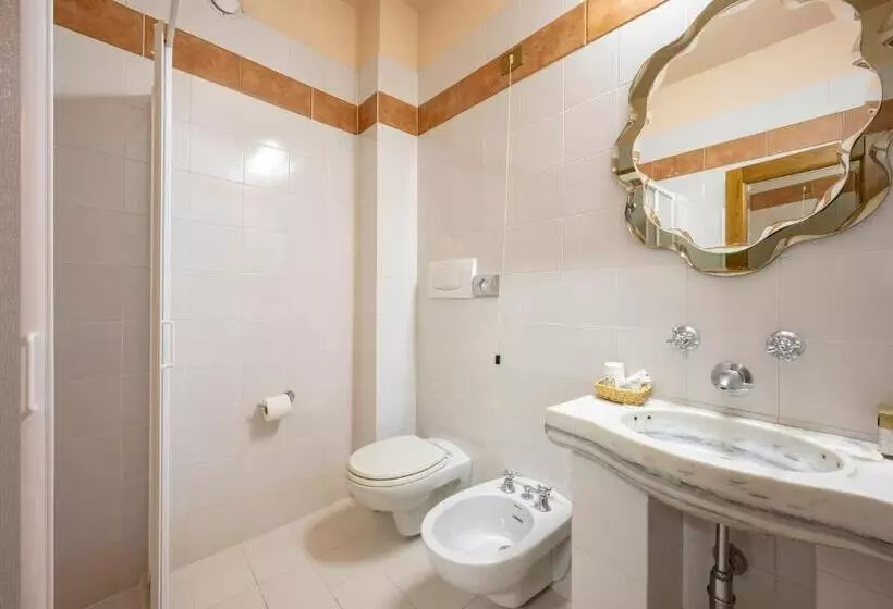 キングサイズベッドのデラックスルーム, Villaggio Albergo San Lorenzo E Santa Caterina