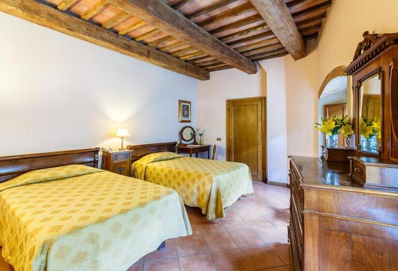 חדר דחוקס עם מיטת קינג, Villaggio Albergo San Lorenzo E Santa Caterina