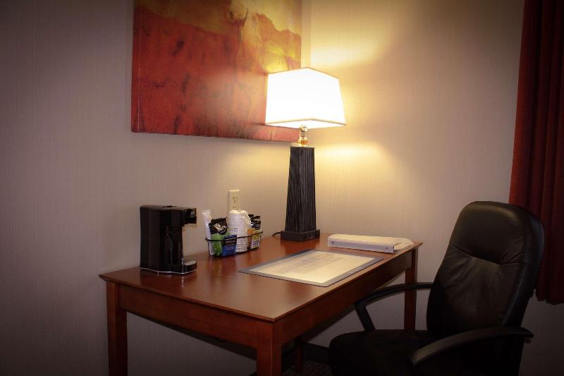 استودیوی استاندارد, K West Hotel & Spa