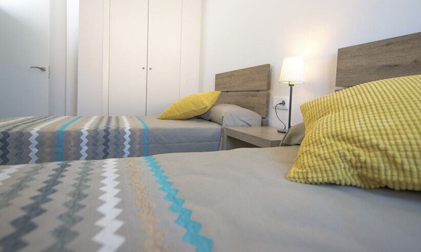 דירת שני חדרים, Ona Aquamarina