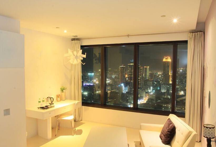 اتاق لوکس با چشمانداز دریا, 85 Masstige