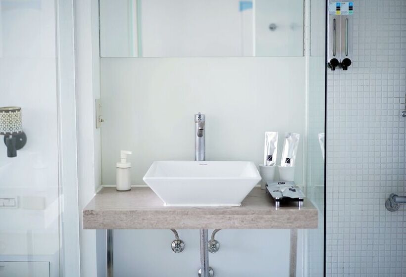 اتاق لوکس با چشمانداز دریا, 85 Masstige