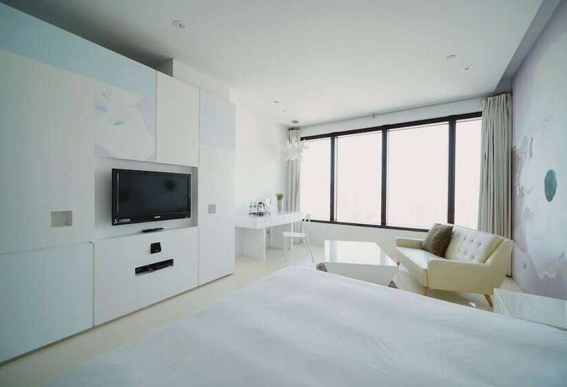 اتاق لوکس با چشمانداز دریا, 85 Masstige