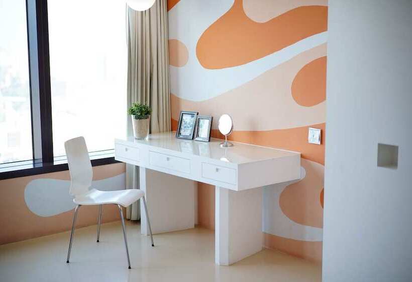 اتاق راحتی با چشمانداز دریا, 85 Masstige