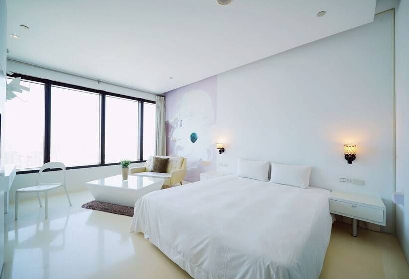 اتاق لوکس با چشمانداز دریا, 85 Masstige