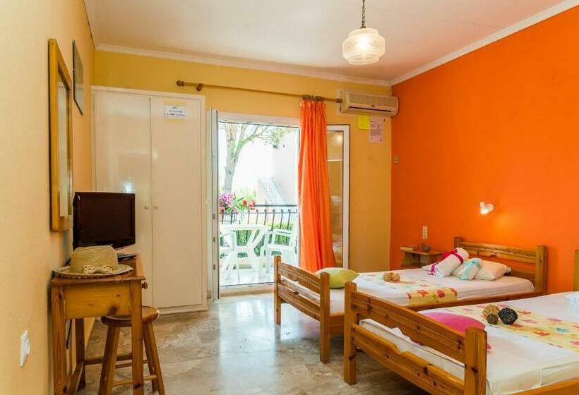 اتاق استاندارد, Roussa's Apartments