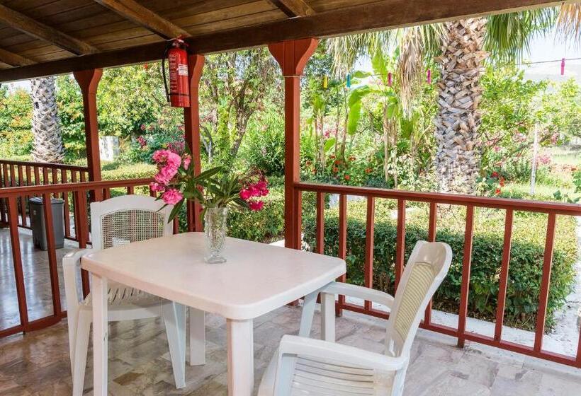 اتاق استاندارد, Roussa's Apartments