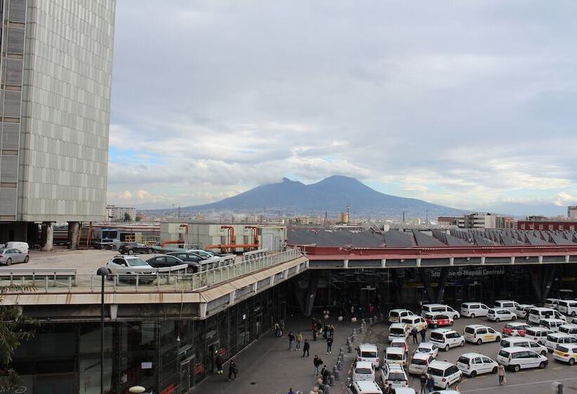 اتاق استاندارد سه نفره, B&b Metropolitan