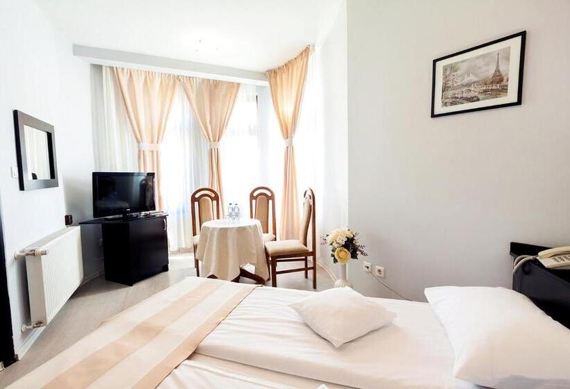 标准间, Astoria Hotel & Restaurant