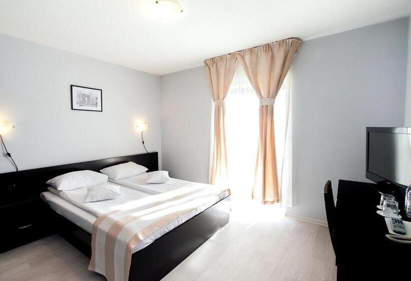 اتاق استاندارد, Astoria Hotel & Restaurant