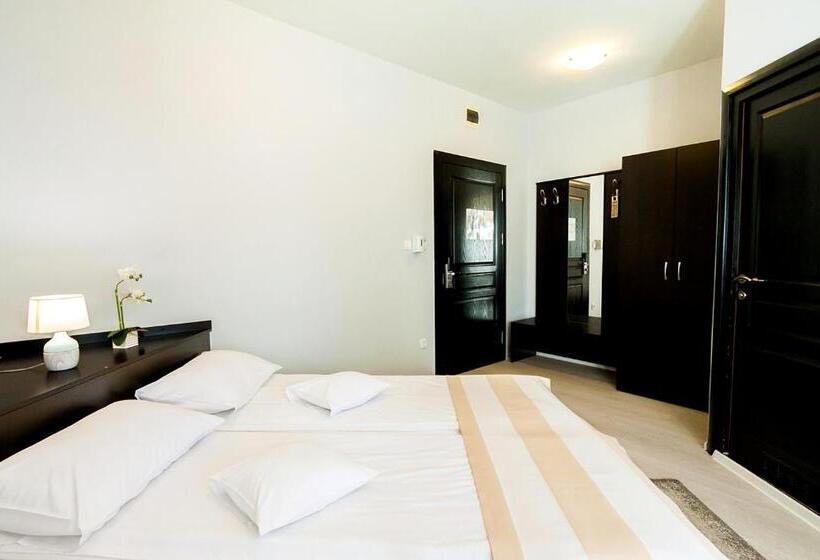 标准间, Astoria Hotel & Restaurant