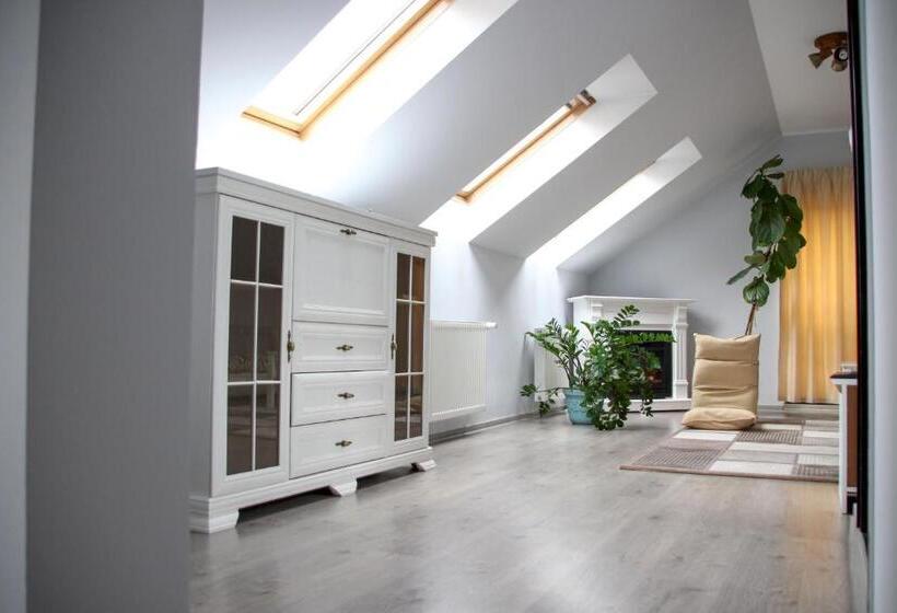 带1个卧室的公寓, Astoria Hotel & Restaurant