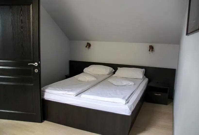 １ベッドルームアパートメント, Astoria Hotel & Restaurant
