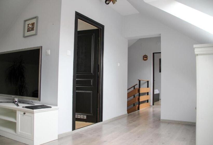 带1个卧室的公寓, Astoria Hotel & Restaurant