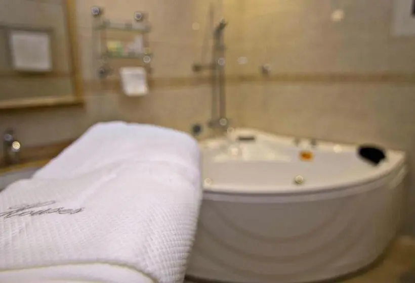 اتاق لوکس, Dreams Houses Serviced Apartments