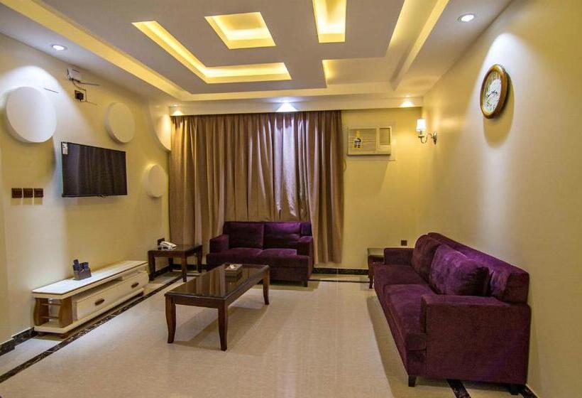 استودیوی استاندارد, Dreams Houses Furnished Suites